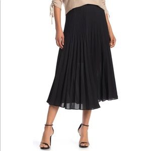 *NEW* MAX STUDIO 3X black midi skirt